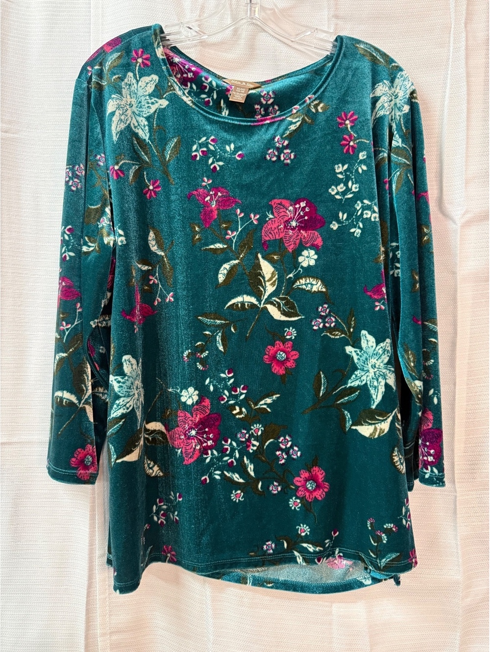 White Stag XL Floral Velvet Long Sleeve Top